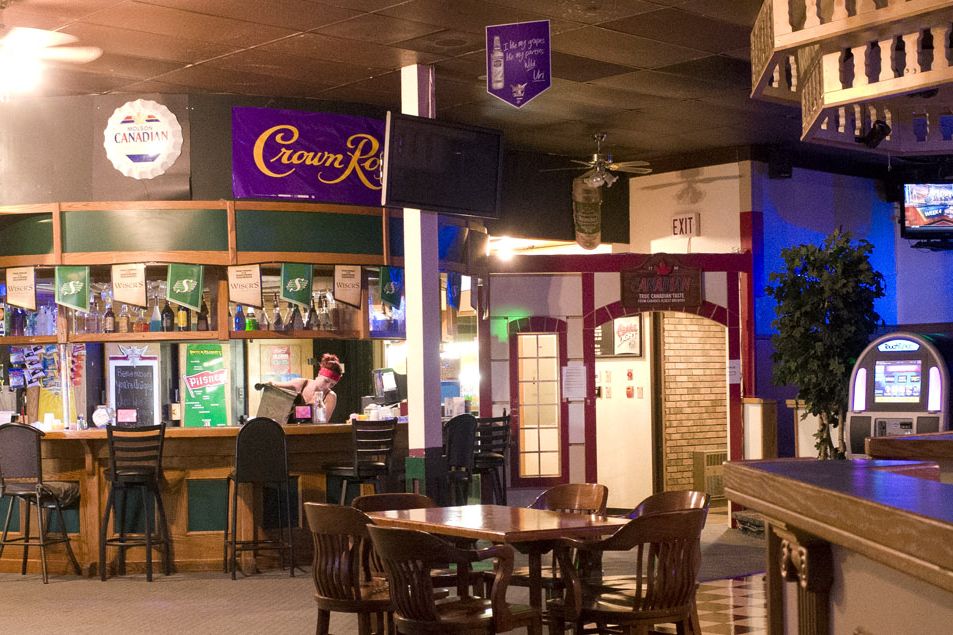 Drafties Pub bar at Bluebird Hotel